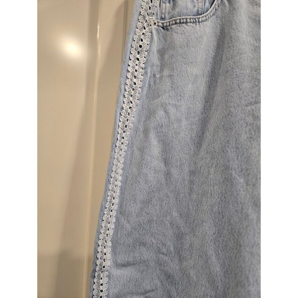 wild fable Light Wash Wide-Leg Jeans with Lace Trim - Picture 5 of 7